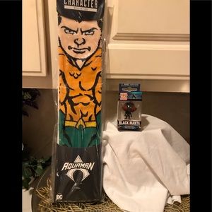 Aquaman Character Socks And Black Manta Keychain
